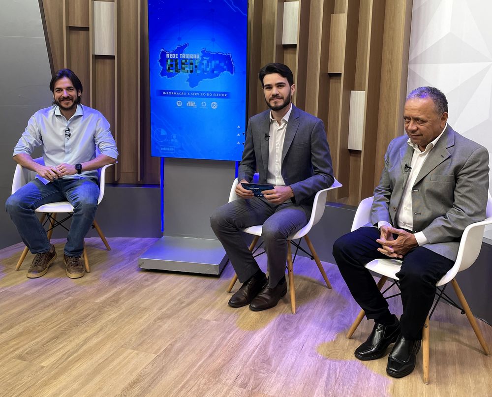 Pedro Cunha Lima durante entrevista a Daniel Lustosa e Josival Pereira. (Foto: RTC)