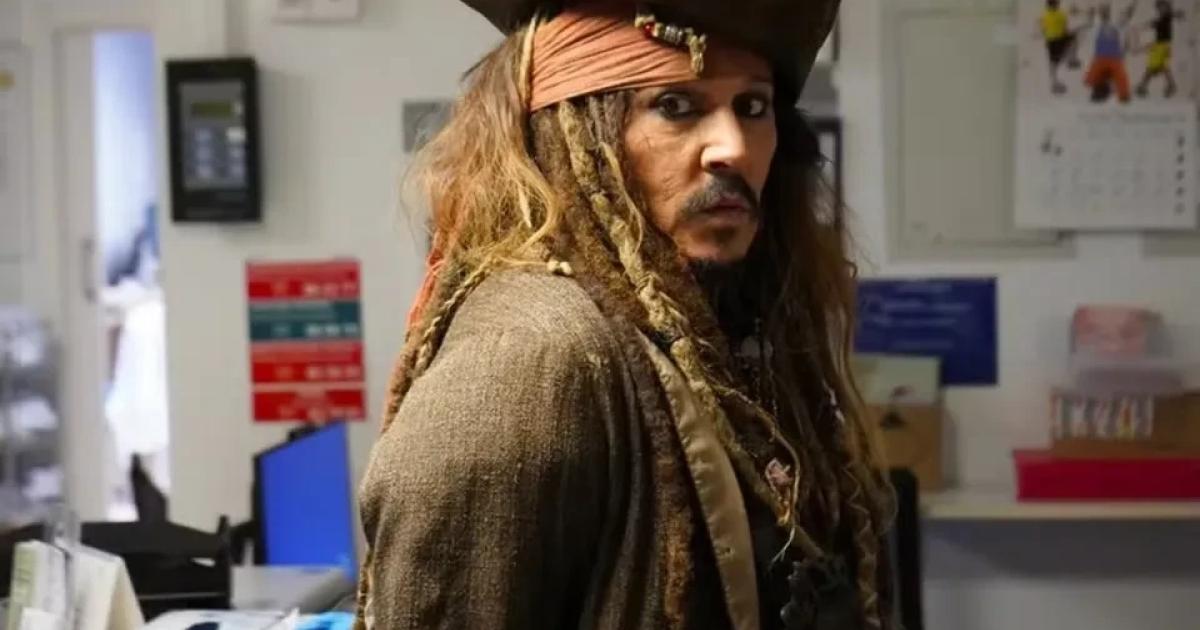 Portal T5 | Johnny Depp revive Jack Sparrow em visita surpresa a…