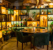 Menus incluem uma experiência com entrada, prato principal e sobremesa. 