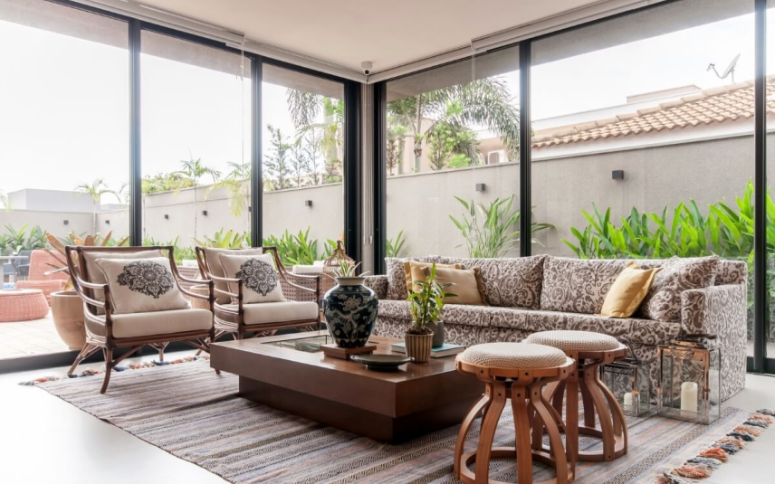 A primavera traz frescor e leveza para a decoração (Projeto: Paiva e Passarini Arquitetura | Imagem: Xavier Neto)