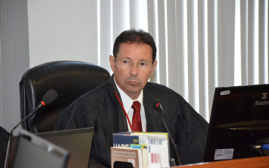 Desembargador Leandro dos Santos.