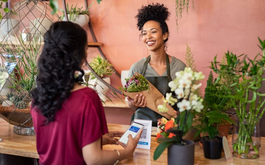 A experiência do cliente é fundamental para a marca se destacar no mercado (Imagem: Rido | Shutterstock)