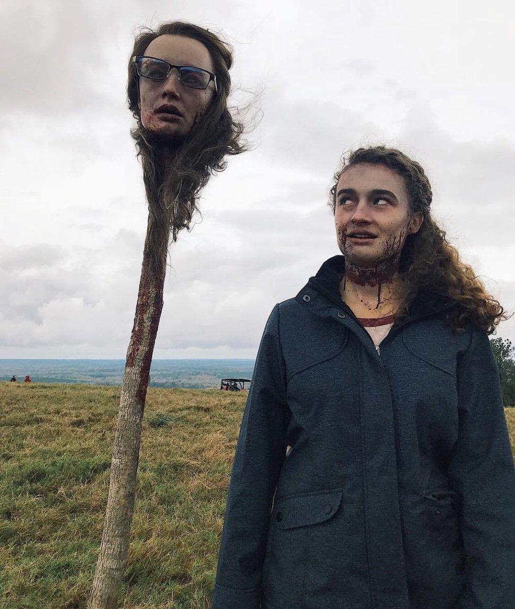 The walking dead 10 anos kelley mack entrevista 003